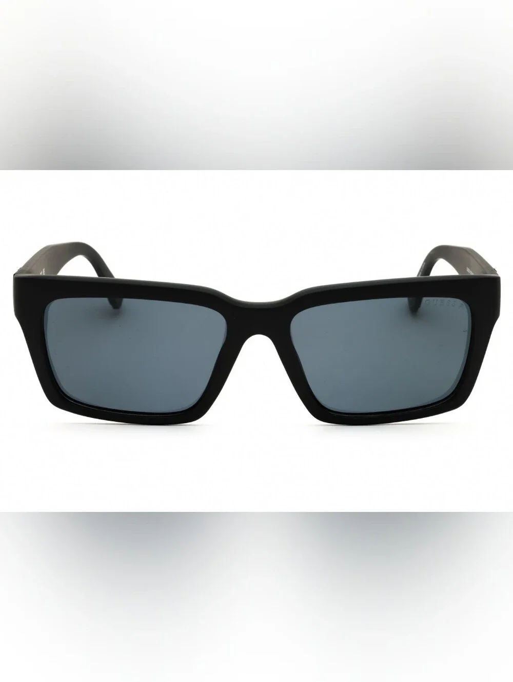 NWT GU 00121 Matte Black  02D Polarized men's sunglasses with case.